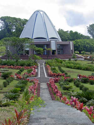 Samoa2 006_edited.jpg (22708 bytes)